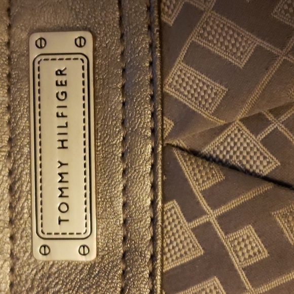 Tommy Hilfiger Signature Fabric Faux Leather Accented Purse - Picture 6 of 8